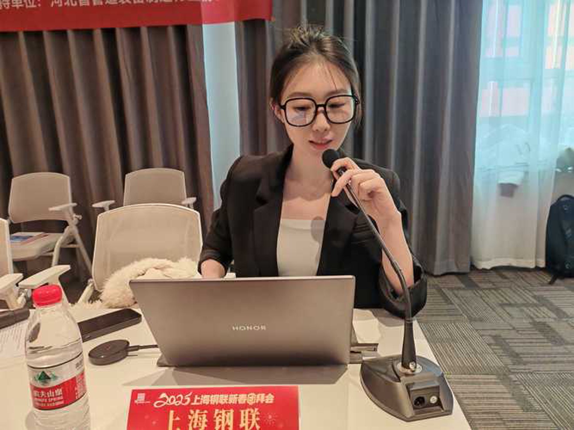 如何选择合适的国际物流公司?